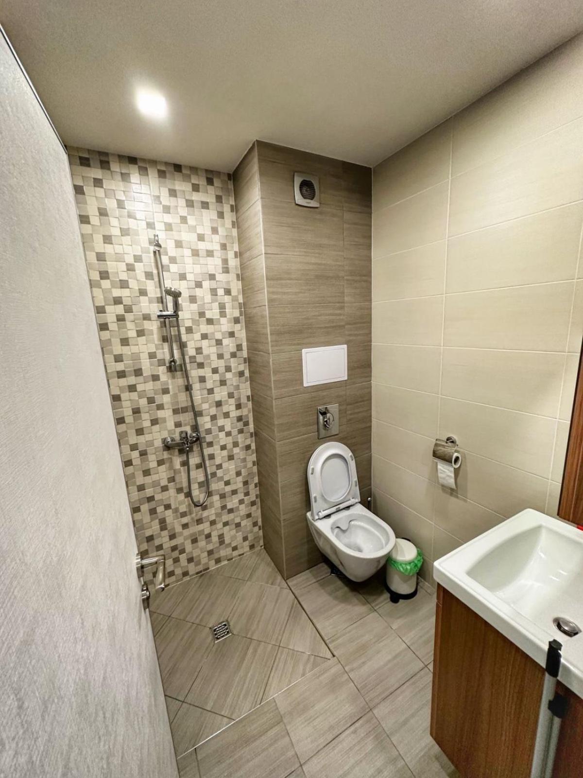 5 Min From The Airport Apartemen Sofia